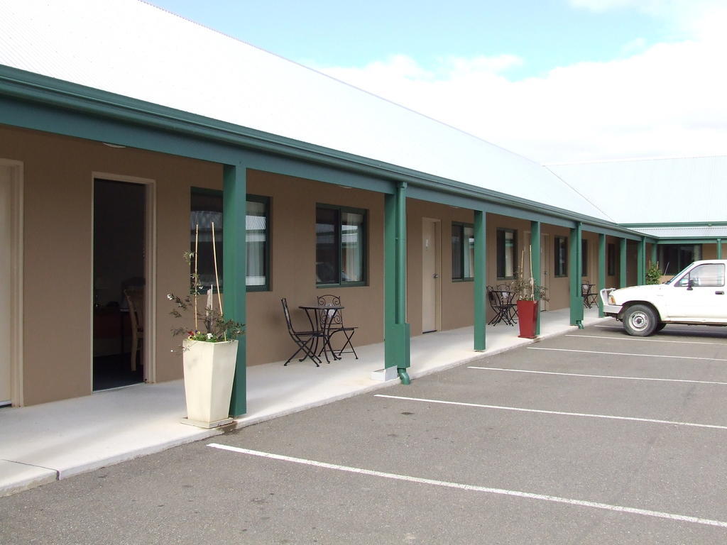 The Bakehouse Motel Goulburn Ngoại thất bức ảnh